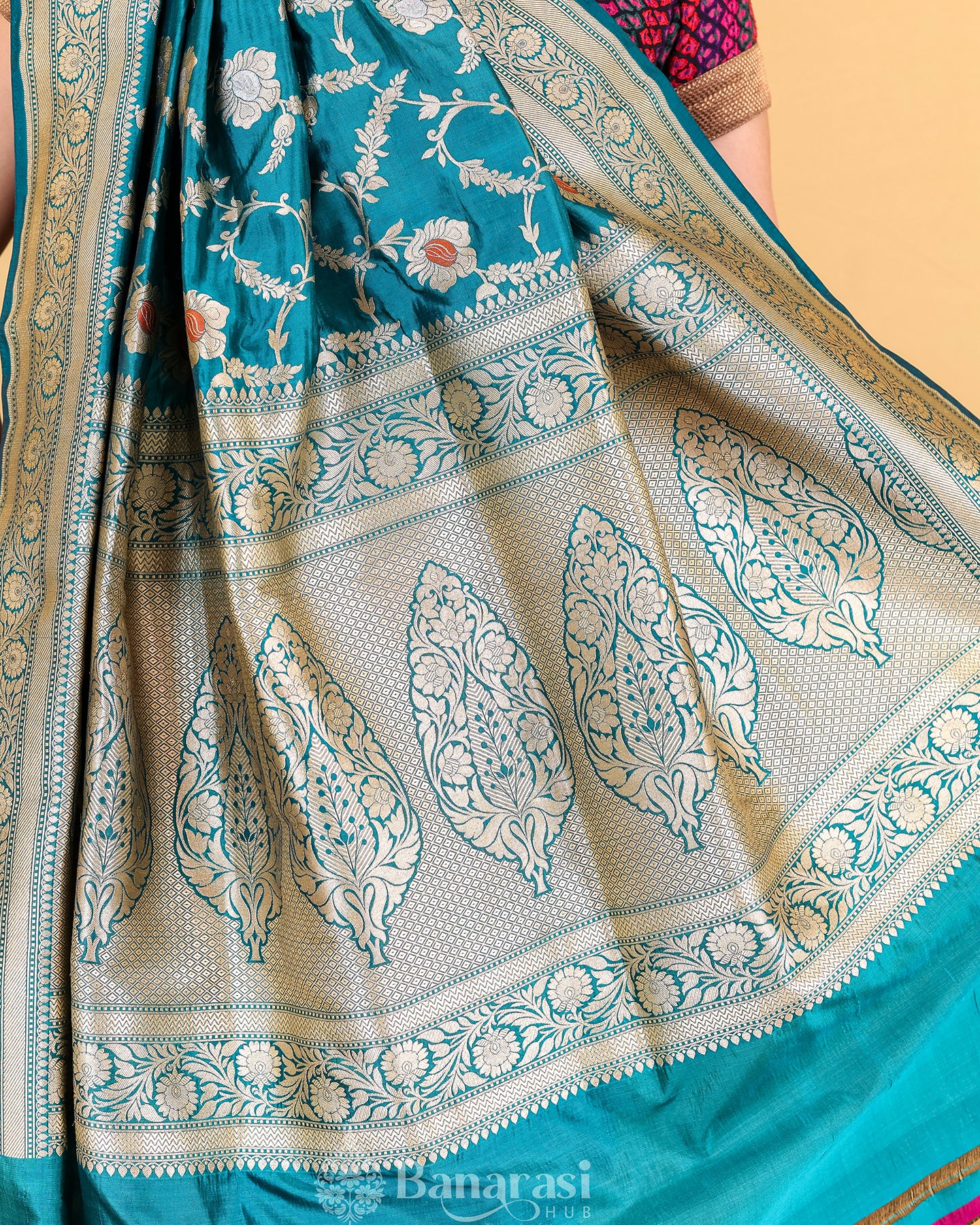 Dark Green Floral Meenedar Katan Banarasi Silk Saree