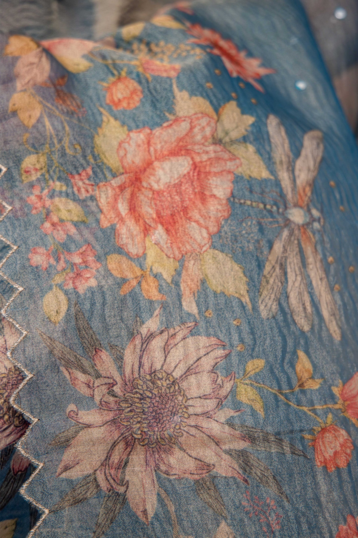 Blue Floral Print Crushed Tissue Saree