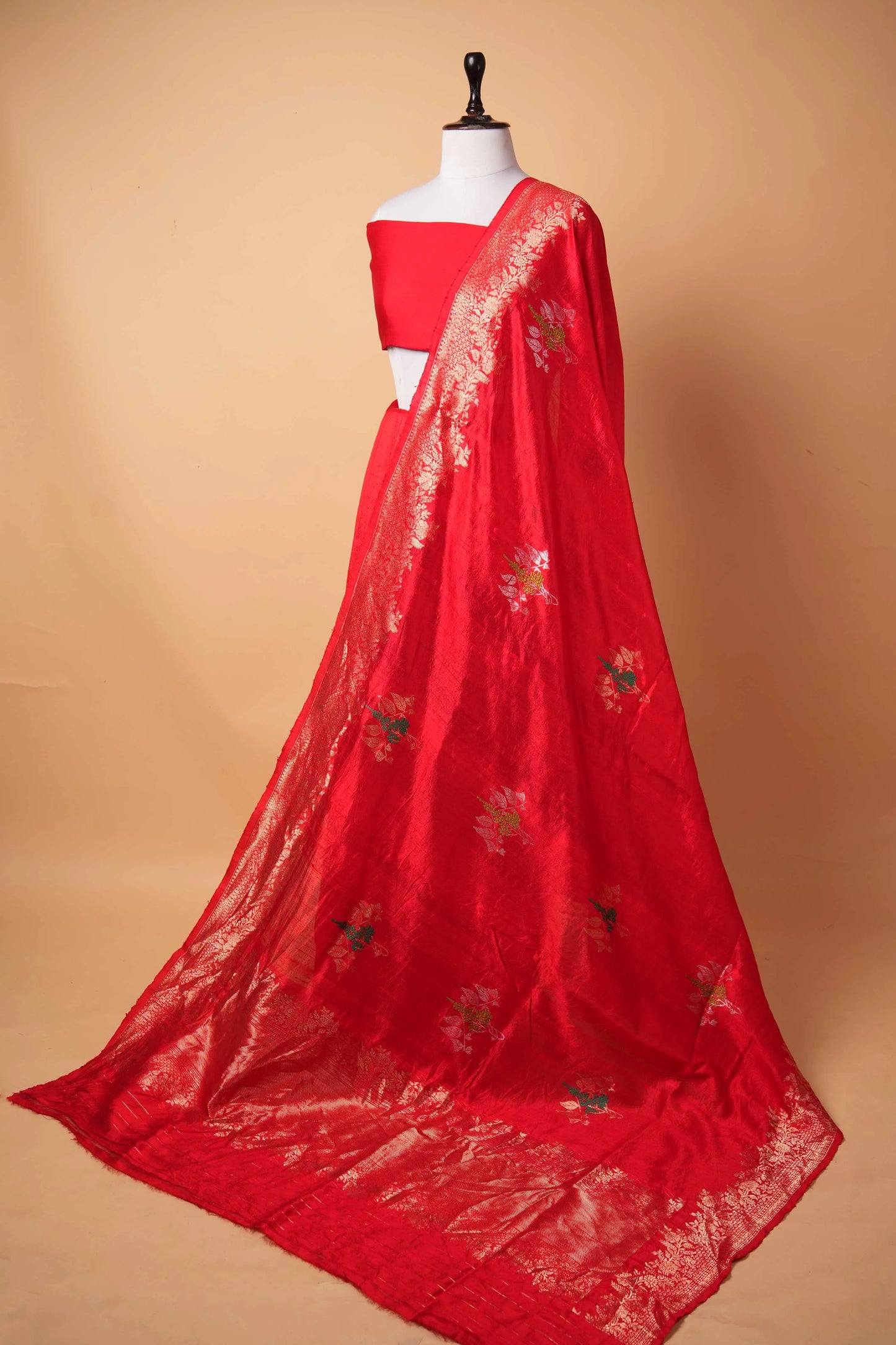Red Handwoven Raw Silk Saree