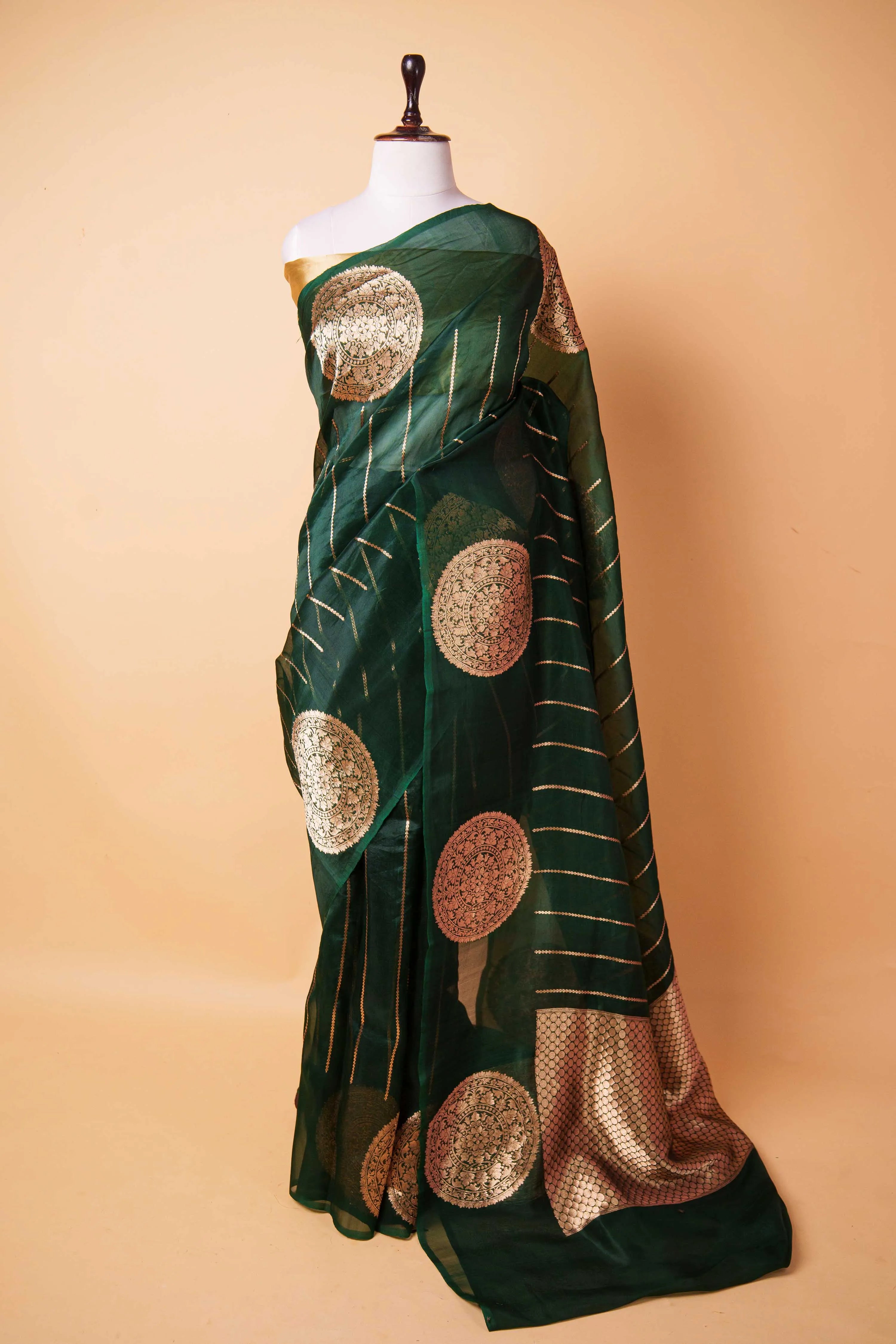 Bottle Green Kadhua Weaving Organza Silk Saree
