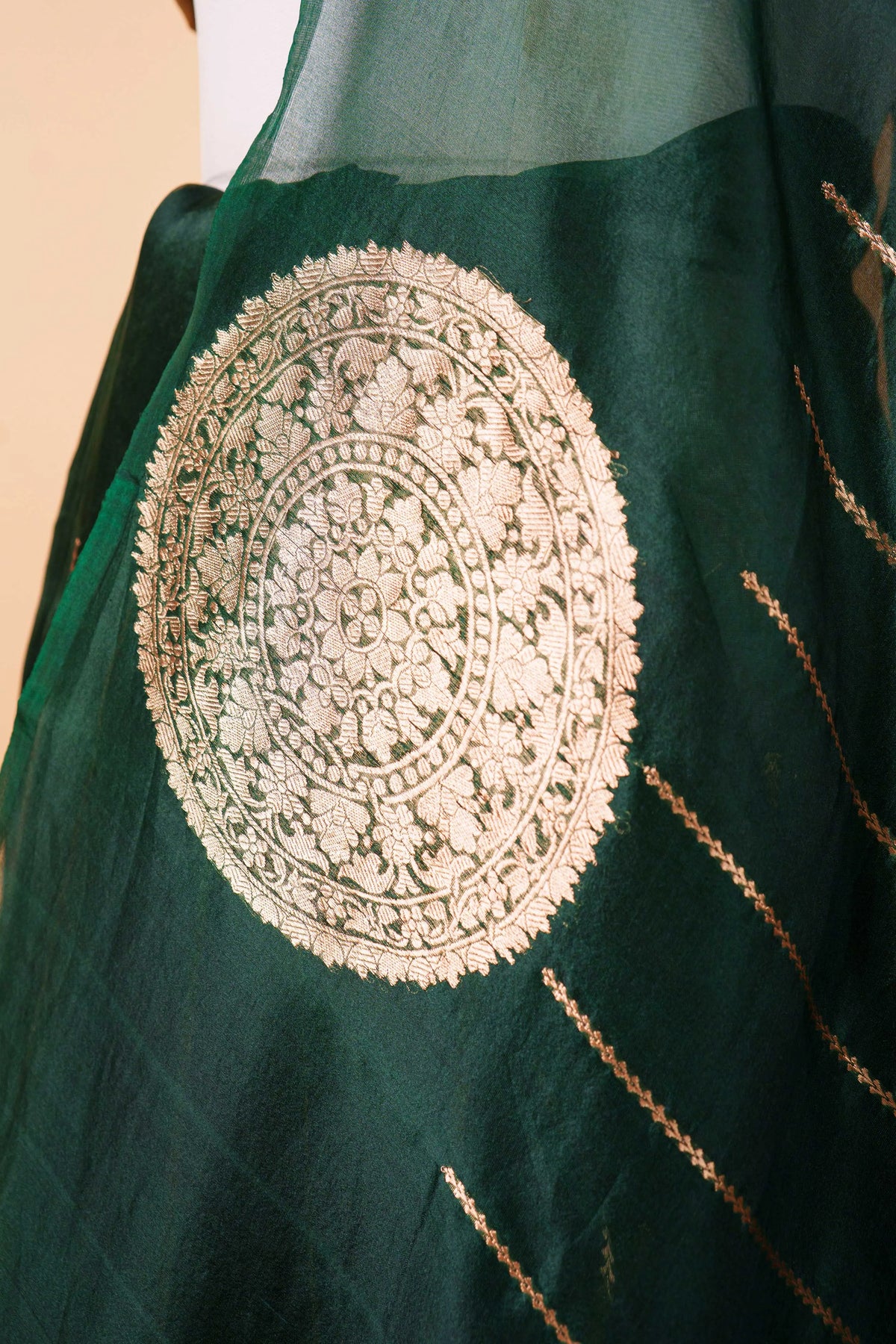 Bottle Green Kadhua Weaving Organza Silk Saree