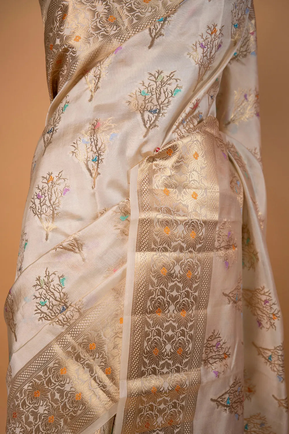 Cream Meenedar Chiniya Silk Saree