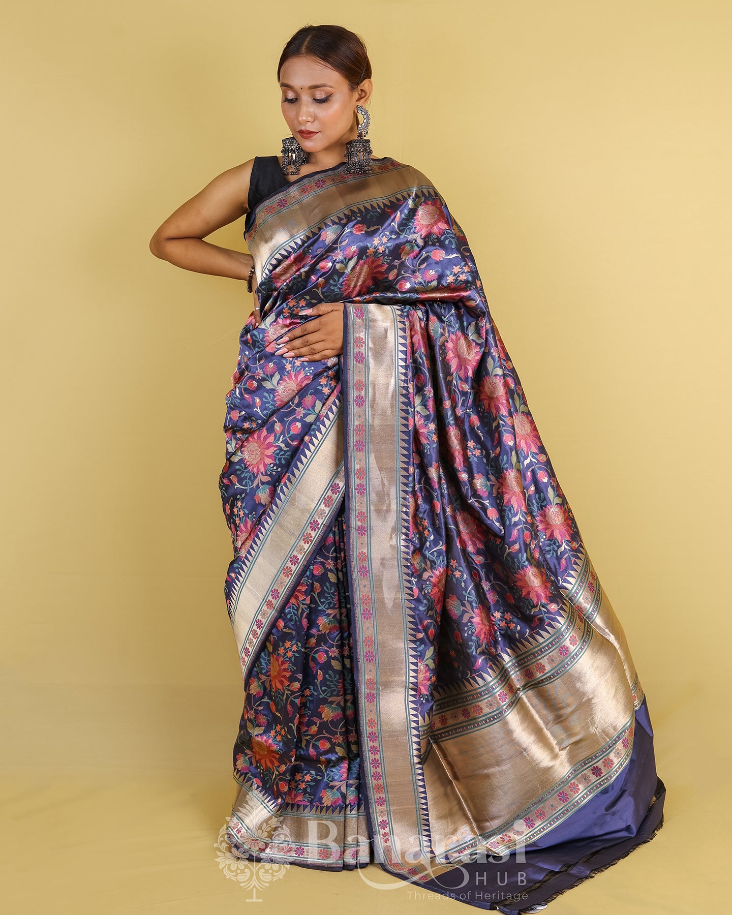 Grey Multi Jamdani Floral Katan Banarasi Silk Saree