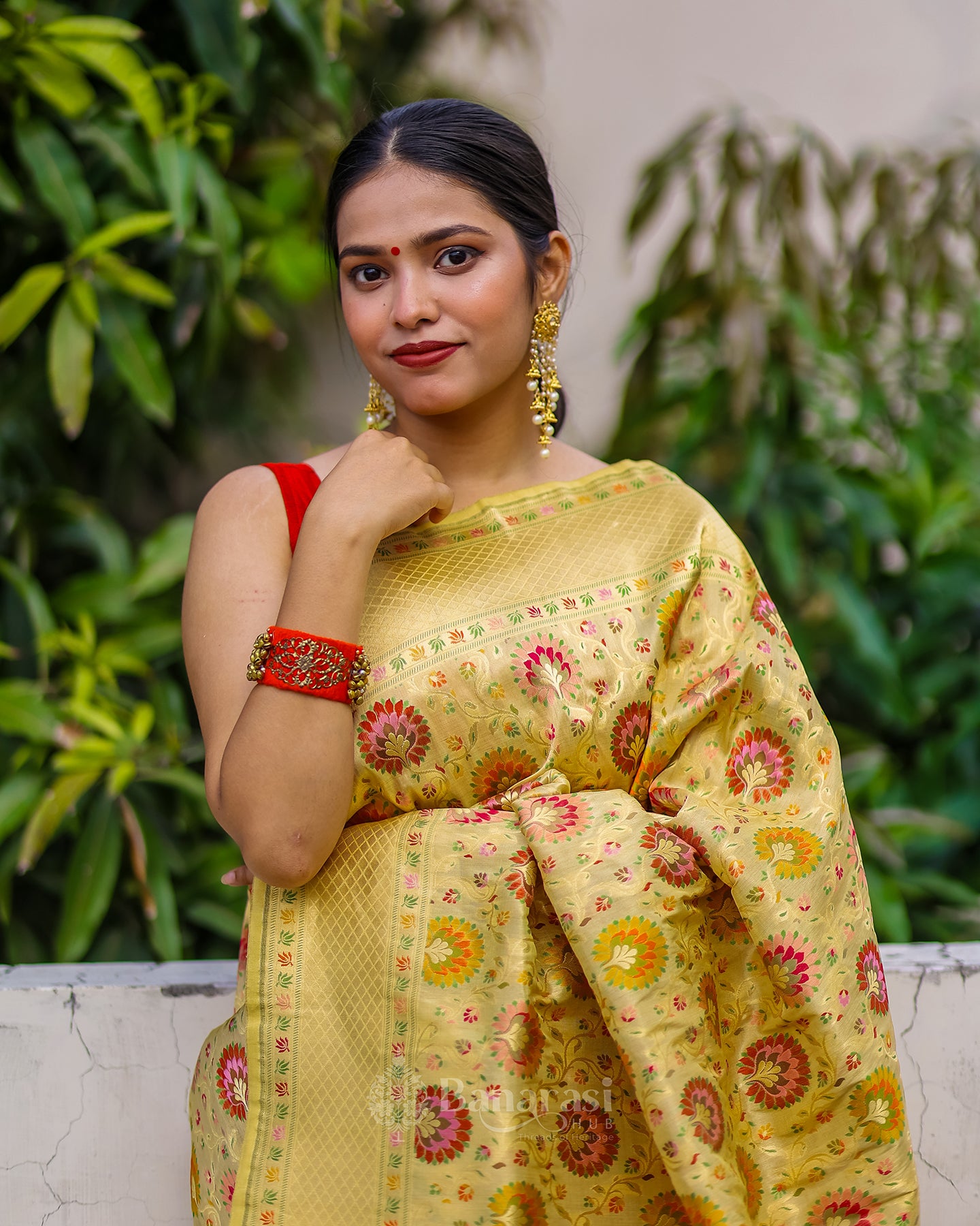 Red Pure Banarasi Handloom Katan Silk Saree - Aura Benaras