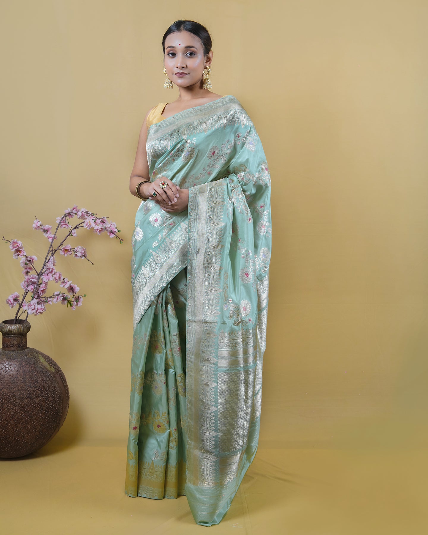 Light Pista Kadhua Jungla Katan Banarasi Silk Saree