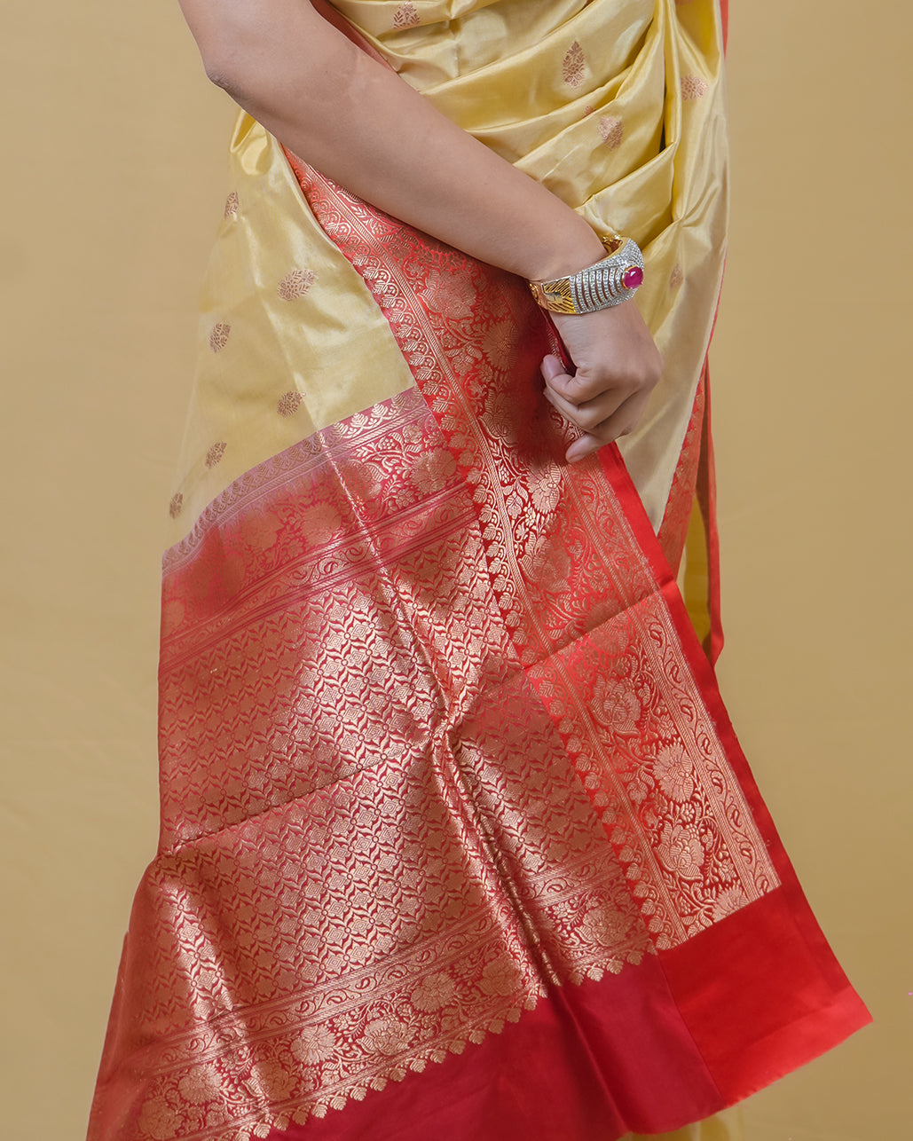 Beige & Red Border Kadhua Katan Banarasi Silk Saree