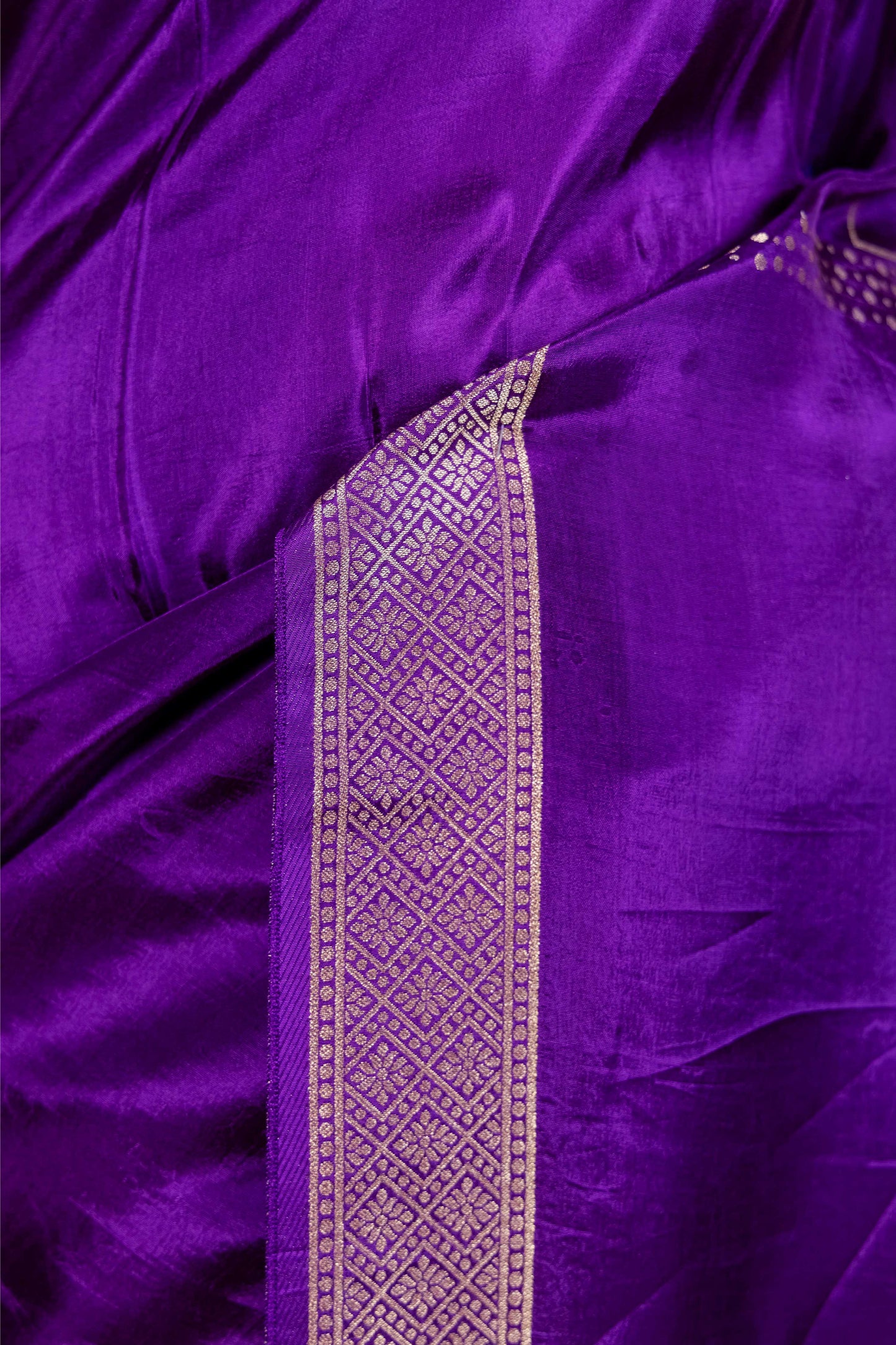 Magenta Floral Weaving Silk Saree