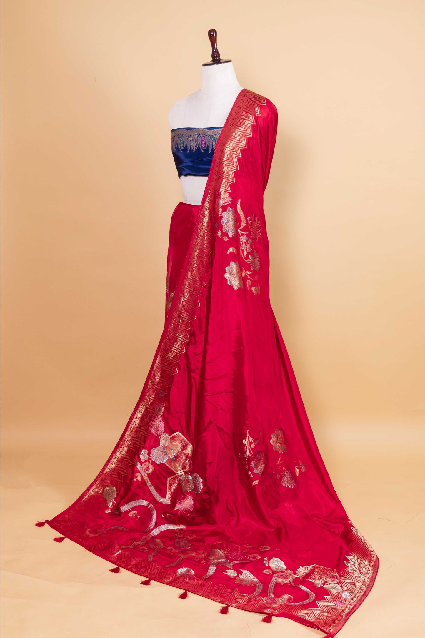 Red Floral Weaving Silk Saree