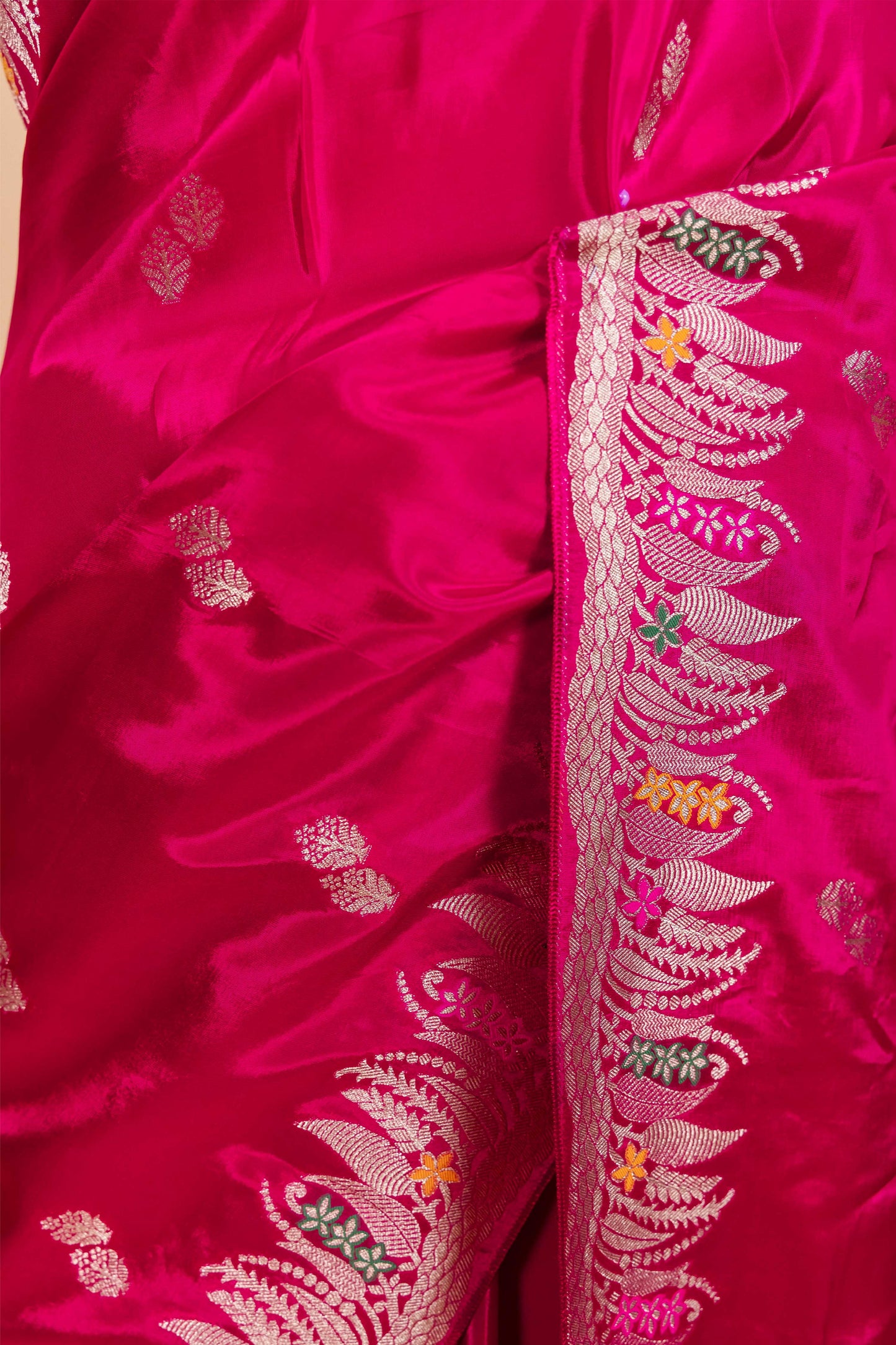Rani Floral Weaving Silk Saree