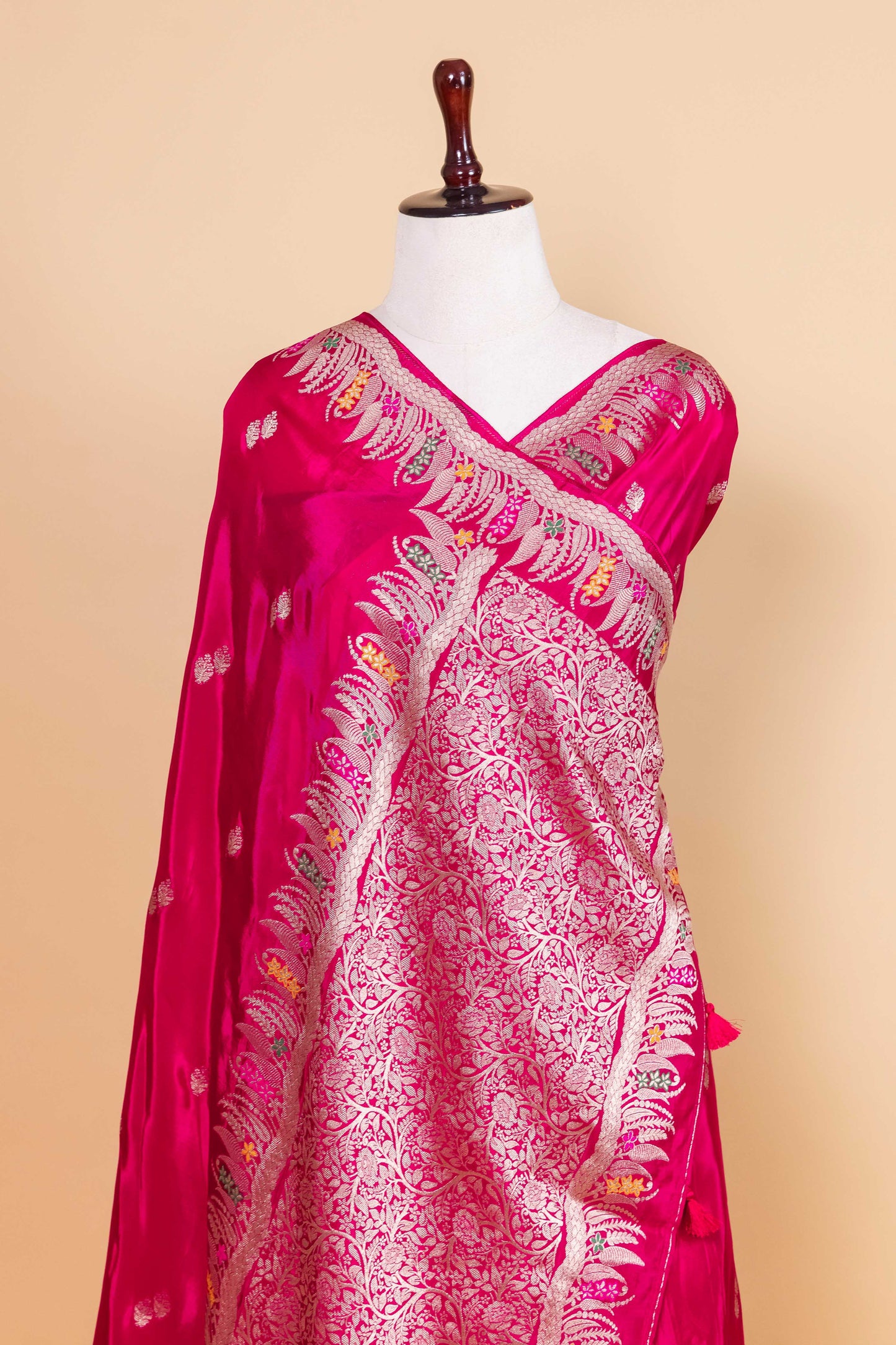 Rani Floral Weaving Silk Saree