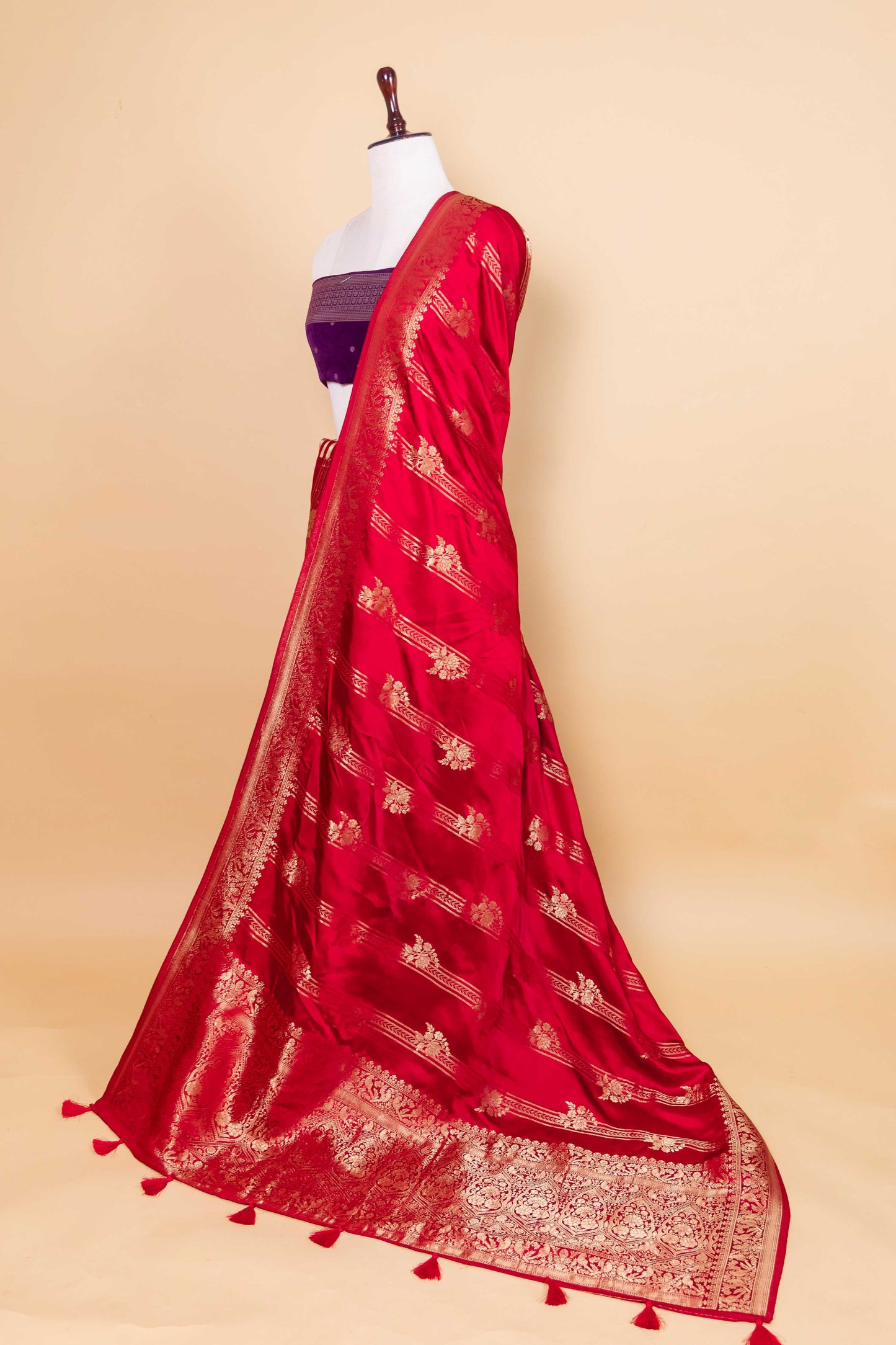 Red Floral Weaving Satin Silk Saree