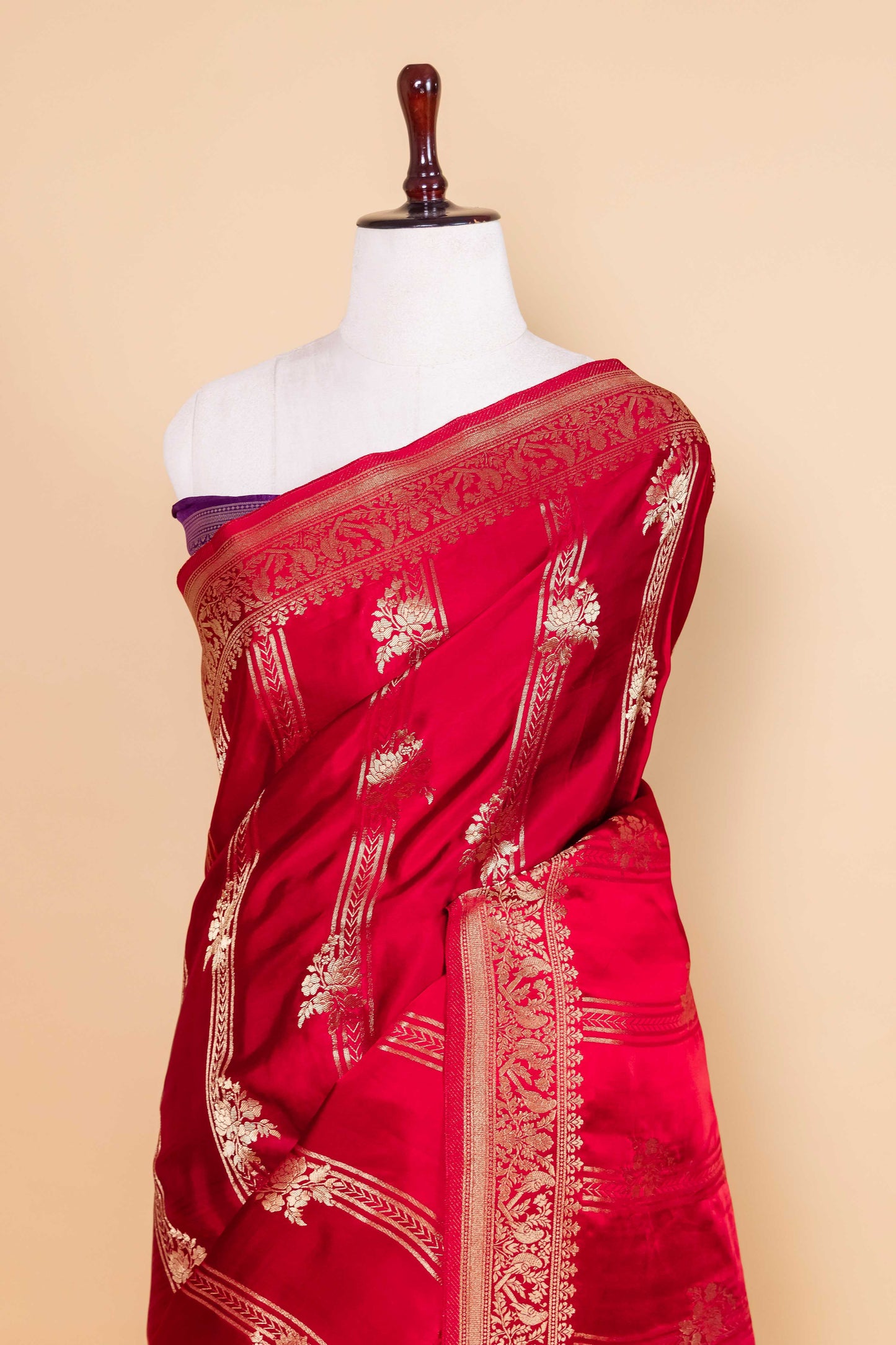 Red Floral Weaving Satin Silk Saree
