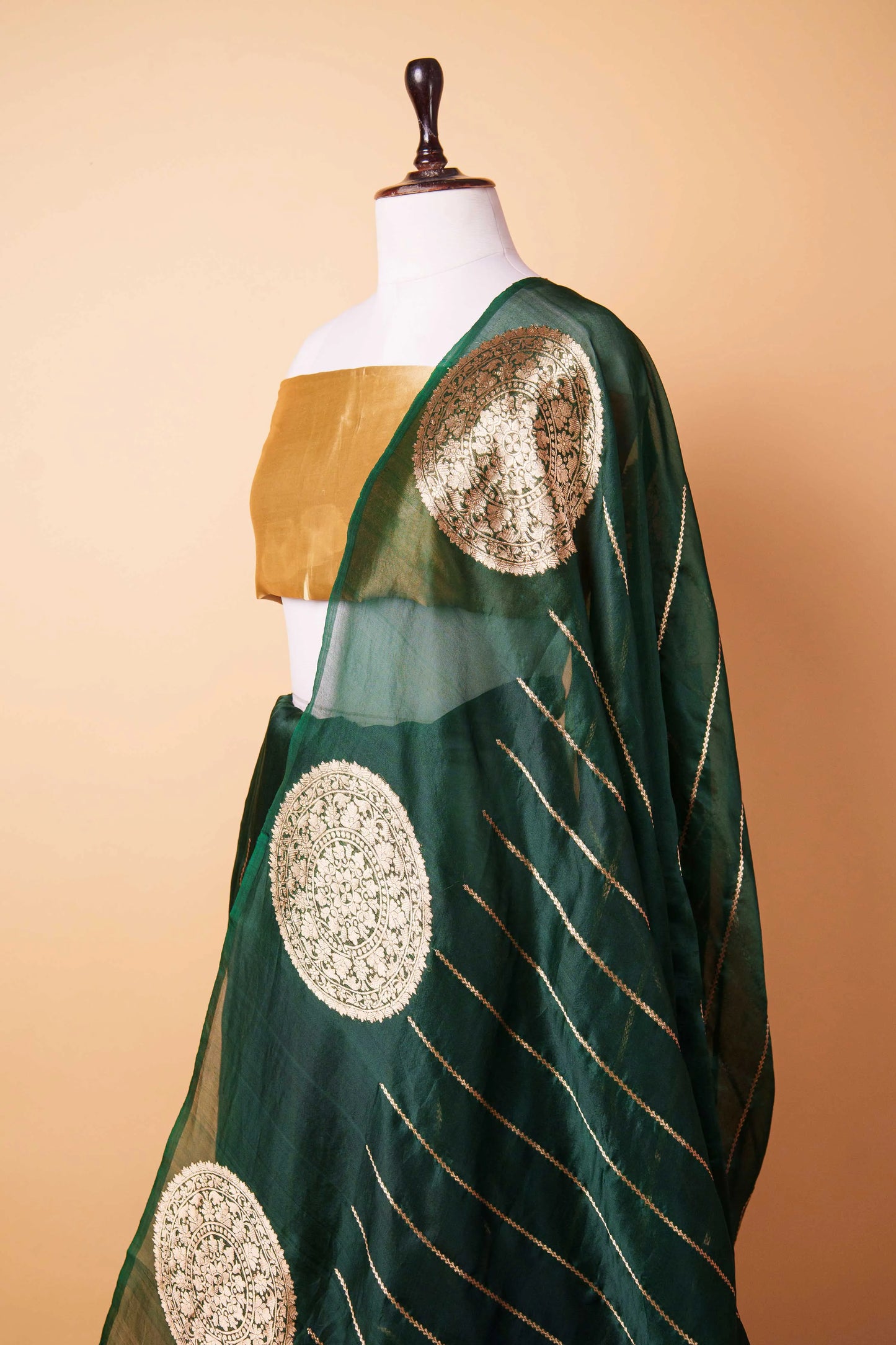 Bottle Green Kadhua Weaving Organza Silk Saree