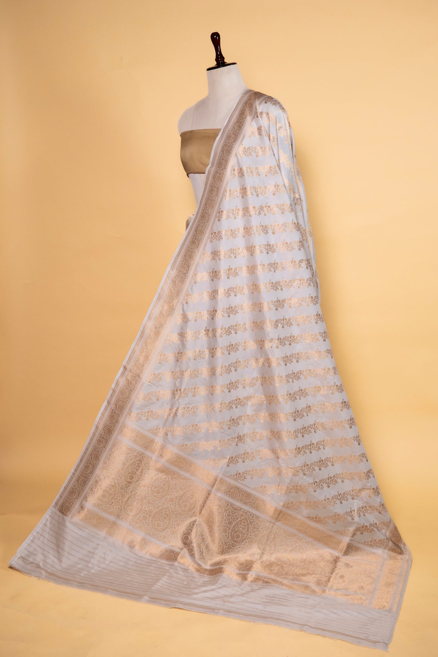 White With Gold Ada Weaving Katan Banarasi Silk Saree