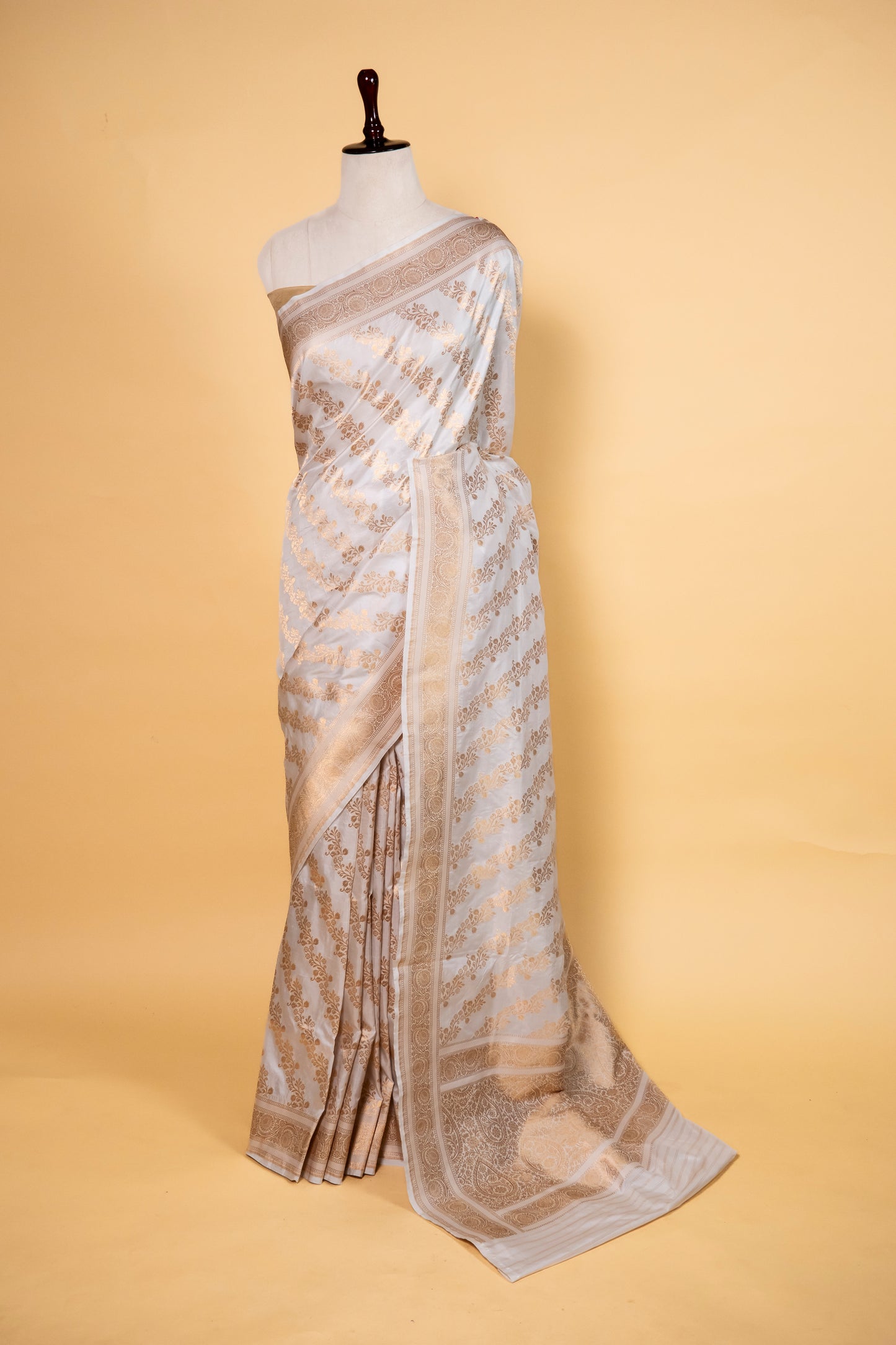 White With Gold Ada Weaving Katan Banarasi Silk Saree
