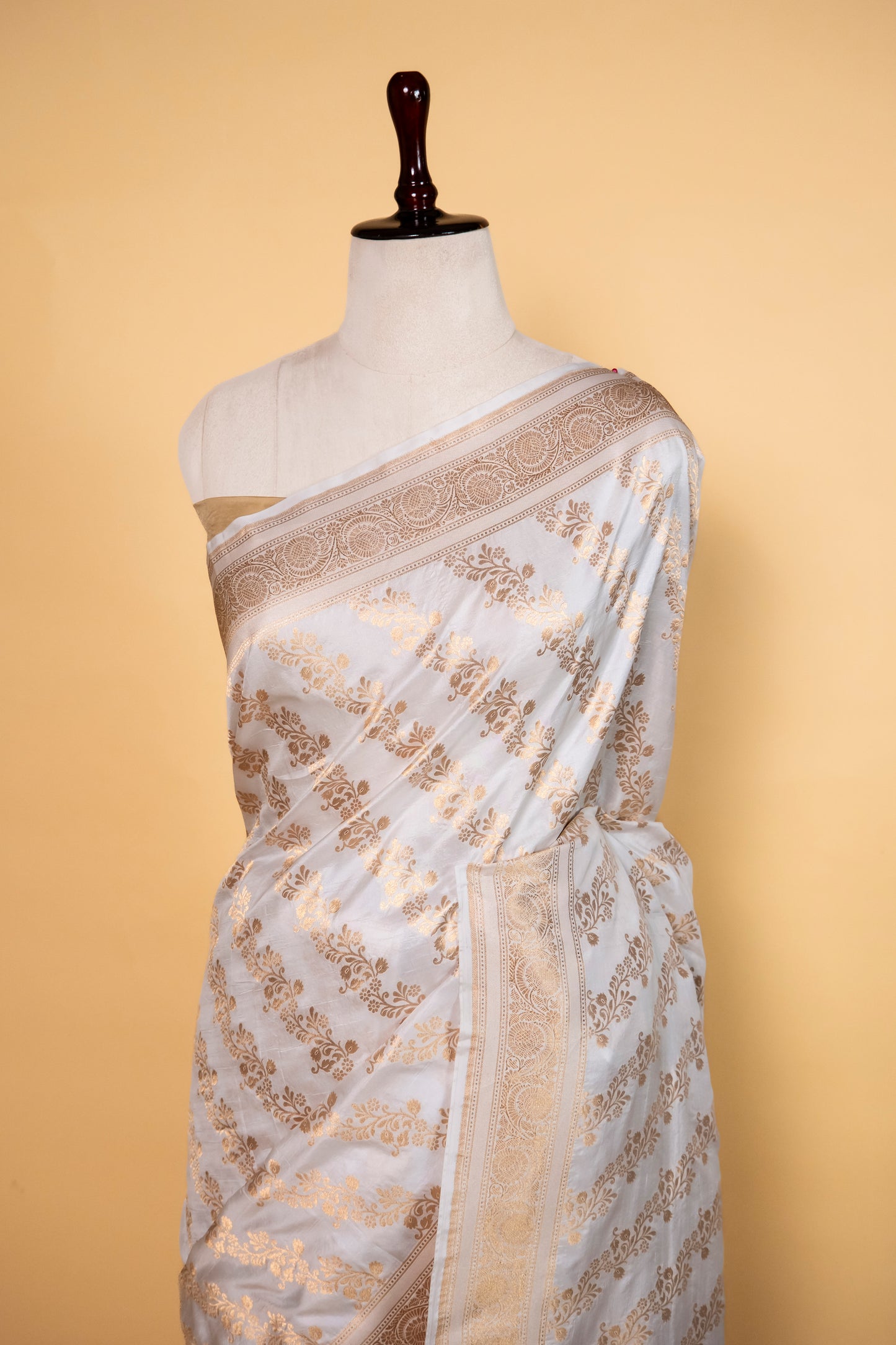 White With Gold Ada Weaving Katan Banarasi Silk Saree