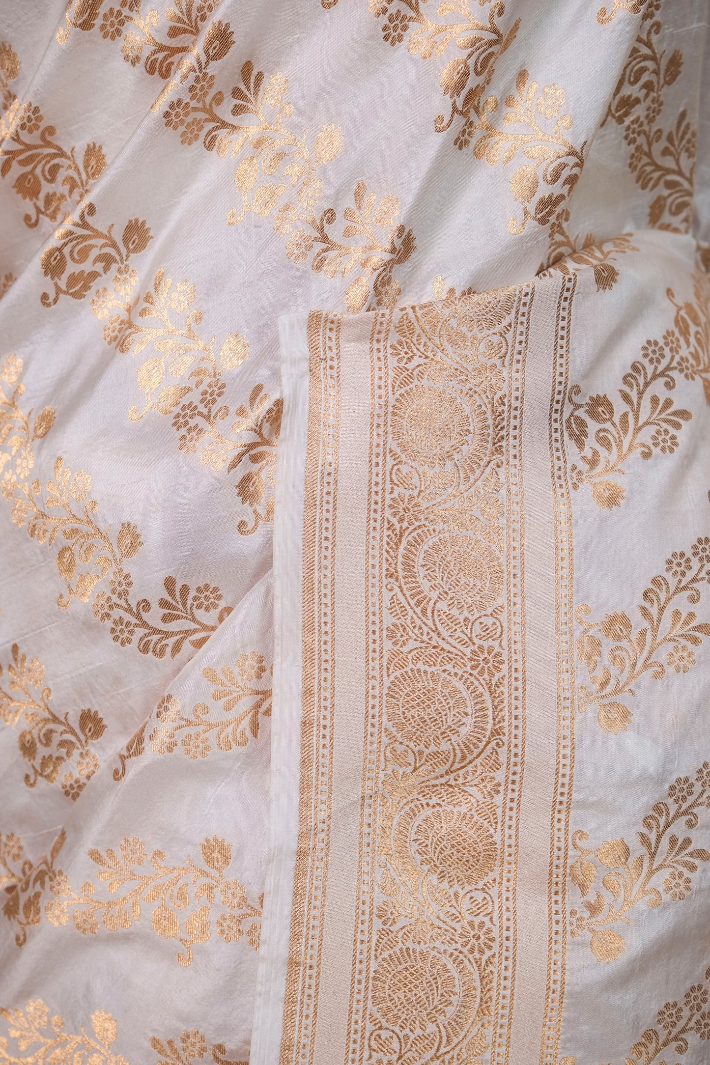 White With Gold Ada Weaving Katan Banarasi Silk Saree