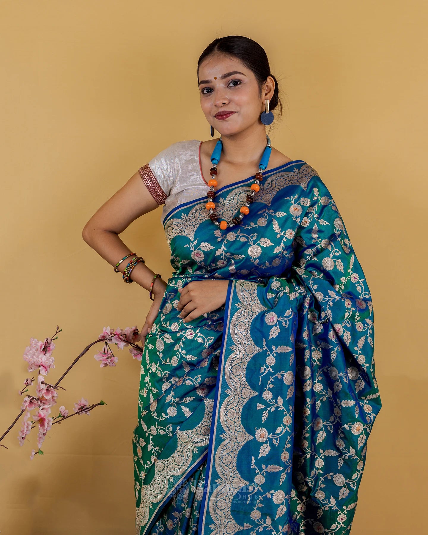 Elegant Peacock Color Uppada Handloom Katan Banarasi Silk Saree